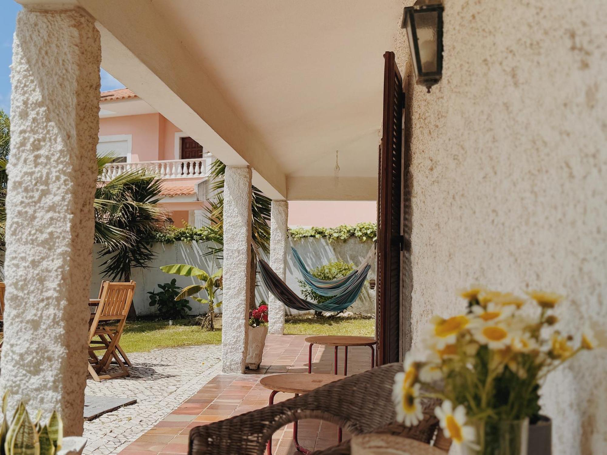 Coastal Garden Paradise Retreat- 6 Min From The Beach ชาร์เนกา ภายนอก รูปภาพ